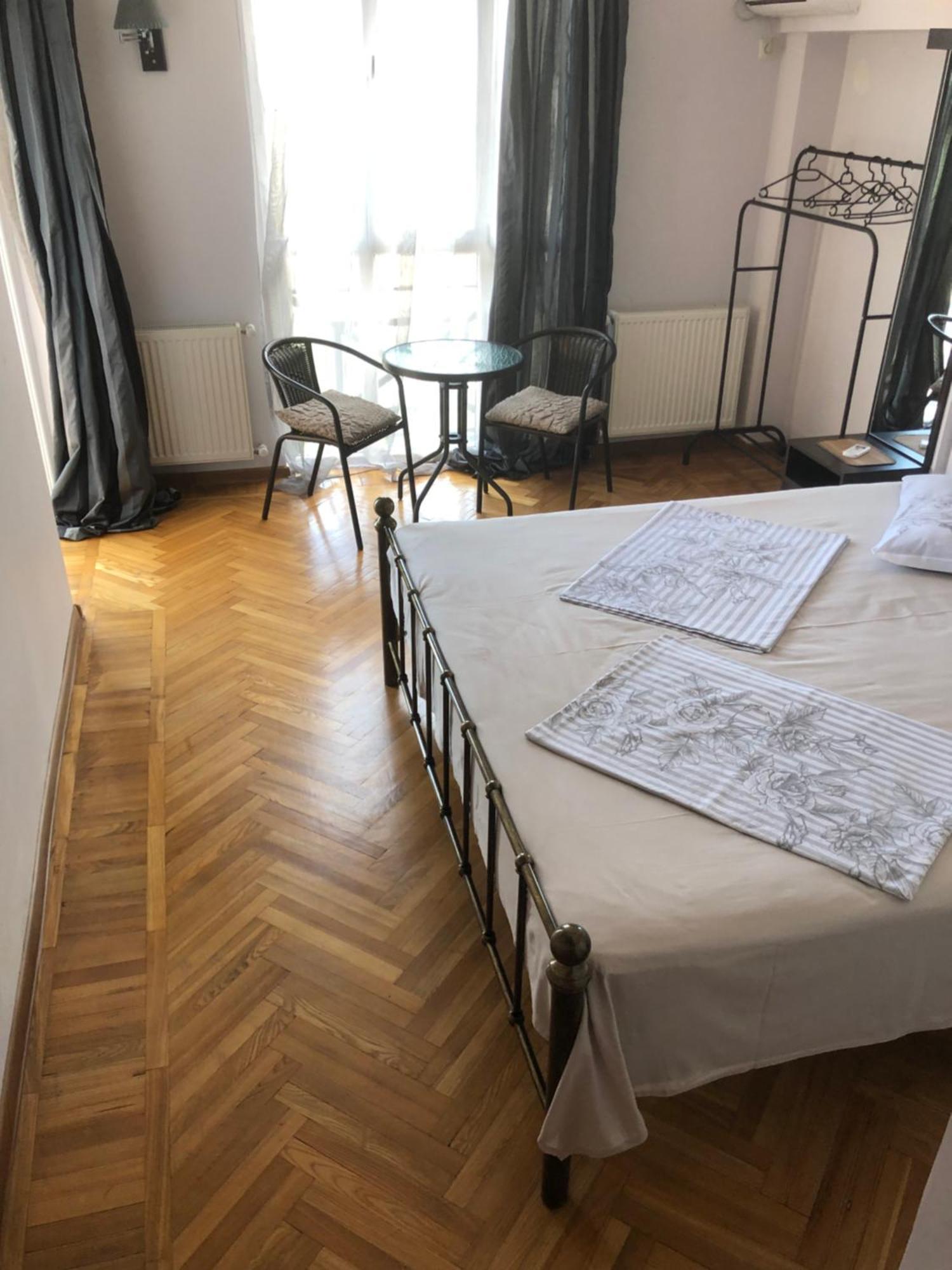 Cozy Guest House In Old Batoemi Buitenkant foto