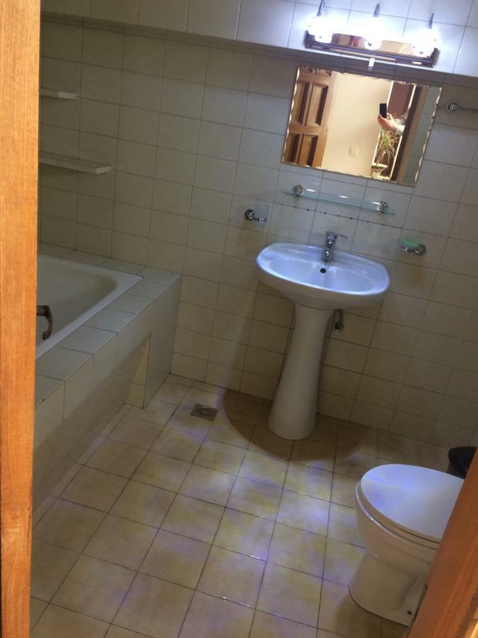 Cozy Guest House In Old Batoemi Buitenkant foto